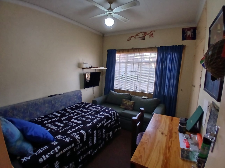 4 Bedroom Property for Sale in Esther Park Gauteng