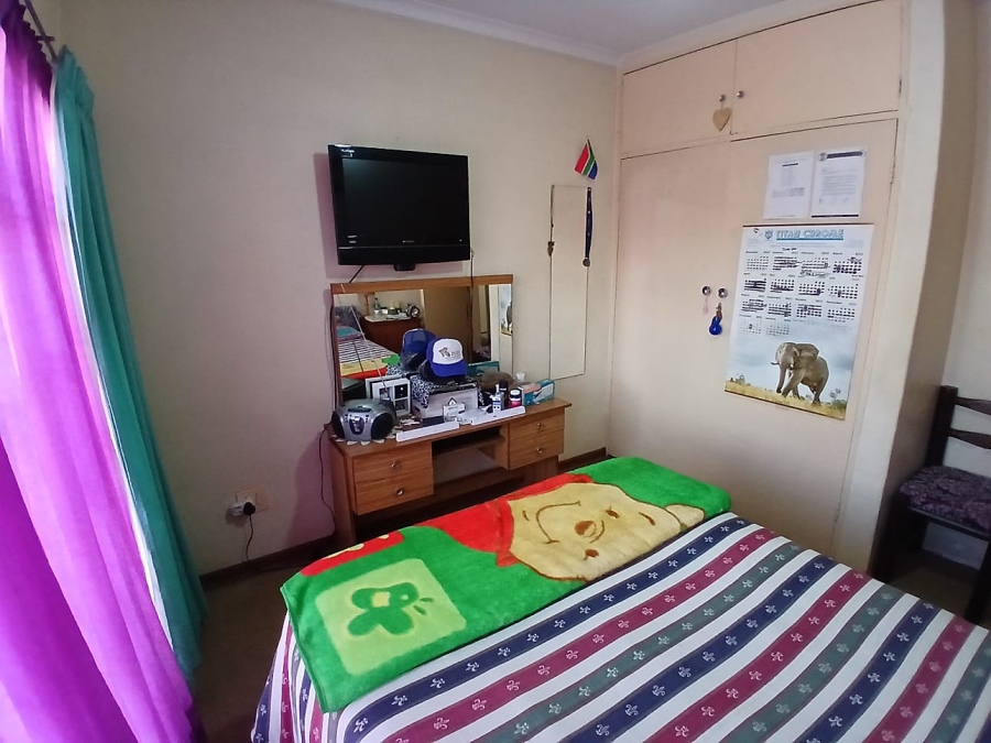 4 Bedroom Property for Sale in Esther Park Gauteng