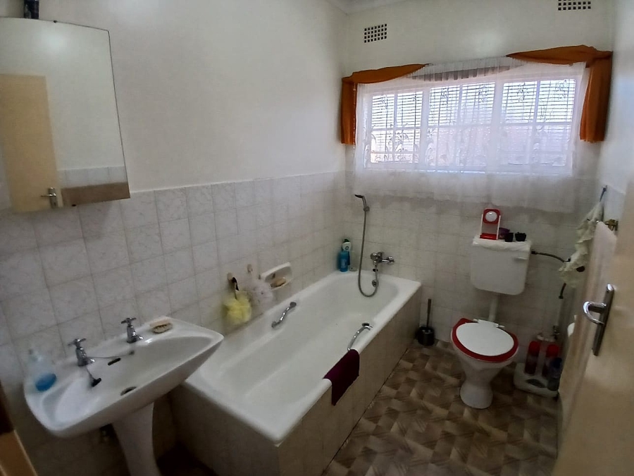 4 Bedroom Property for Sale in Esther Park Gauteng