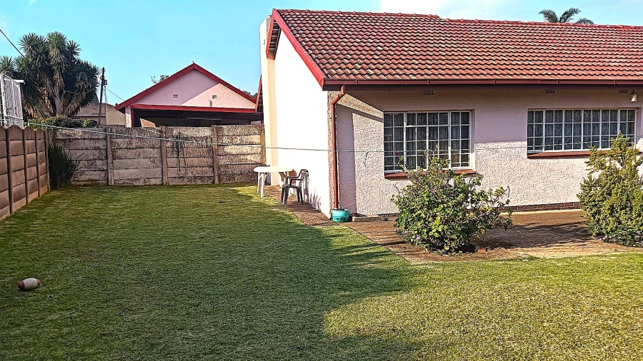 4 Bedroom Property for Sale in Esther Park Gauteng