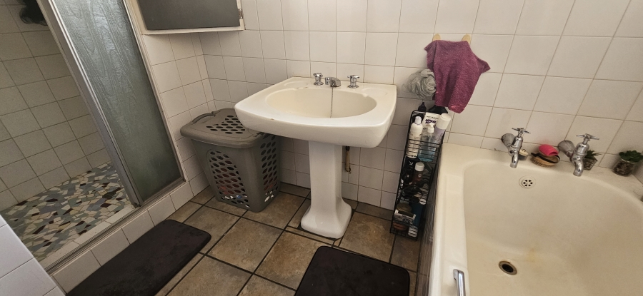 3 Bedroom Property for Sale in Three Rivers Gauteng