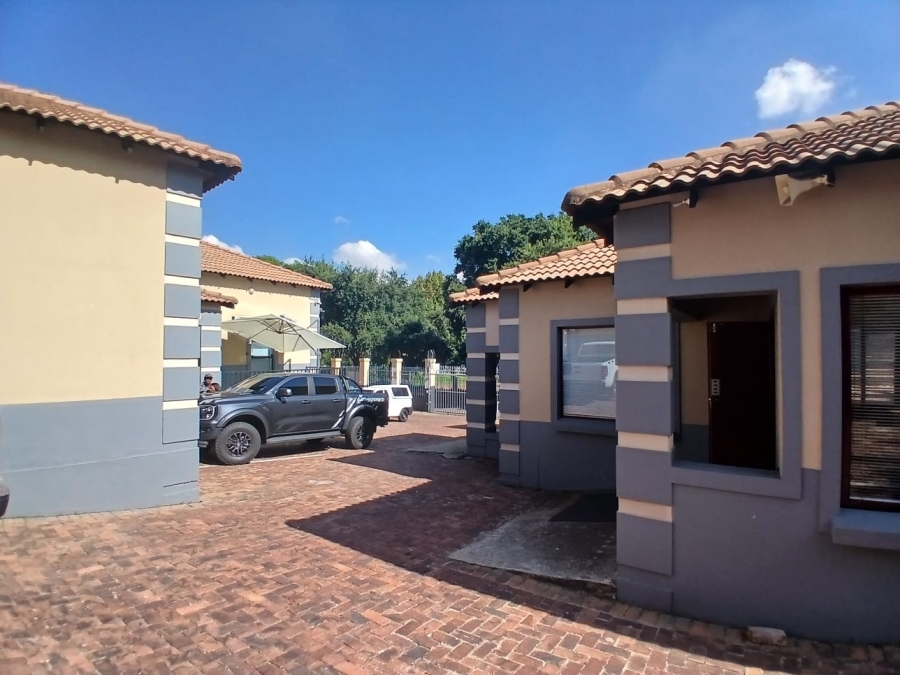 To Let Commercial Property for Rent in Bedfordview Gauteng