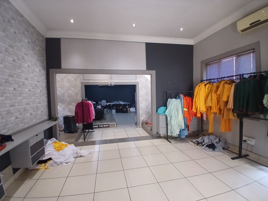 To Let Commercial Property for Rent in Bedfordview Gauteng