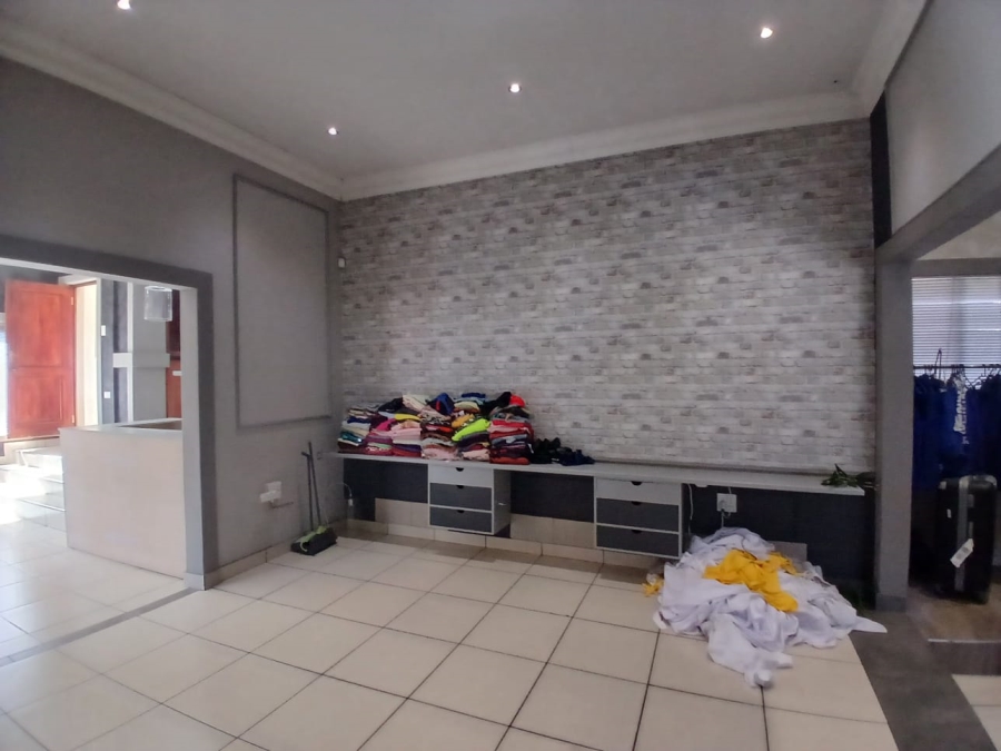 To Let Commercial Property for Rent in Bedfordview Gauteng