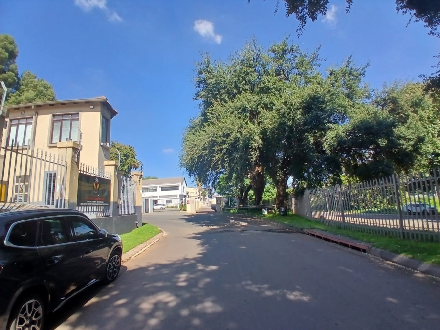 To Let Commercial Property for Rent in Bedfordview Gauteng