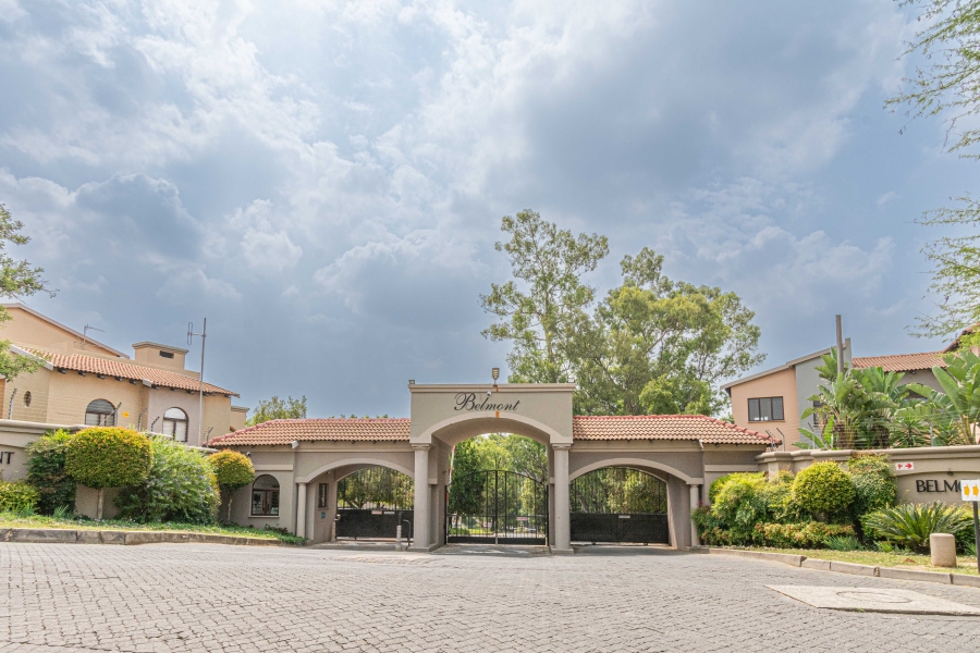 2 Bedroom Property for Sale in Noordhang Gauteng