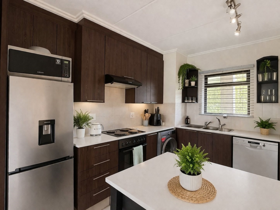 To Let 2 Bedroom Property for Rent in Fourways Gauteng