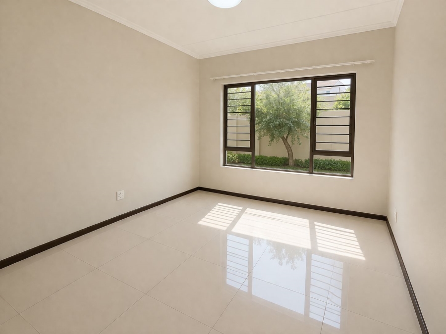 To Let 2 Bedroom Property for Rent in Fourways Gauteng