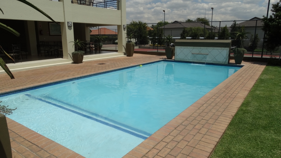 To Let 2 Bedroom Property for Rent in Fourways Gauteng