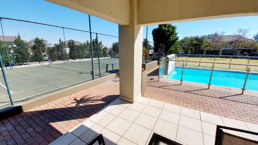 To Let 2 Bedroom Property for Rent in Fourways Gauteng