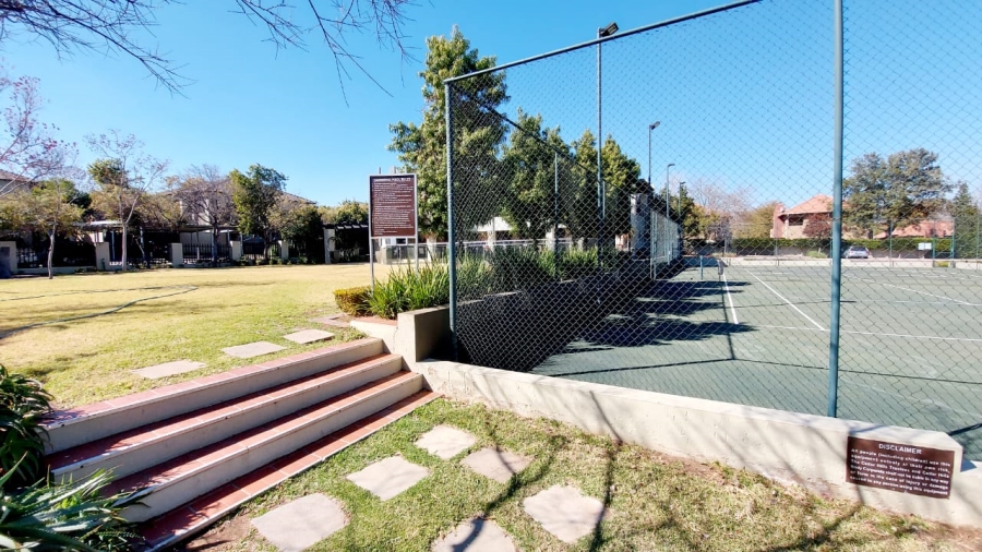 To Let 2 Bedroom Property for Rent in Fourways Gauteng