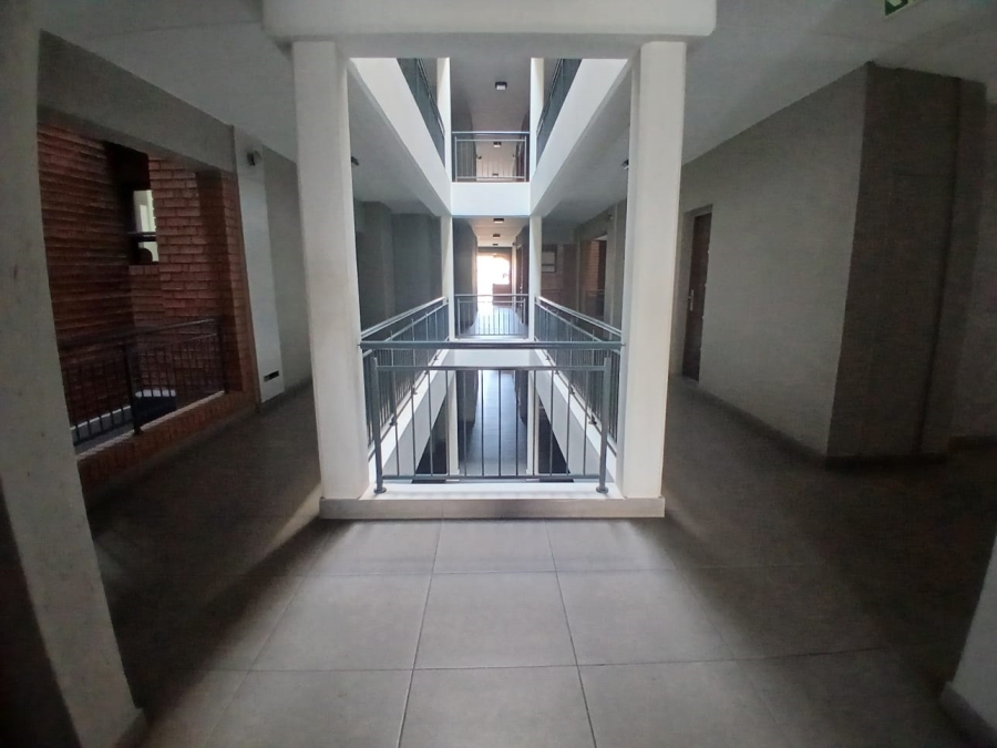 To Let 1 Bedroom Property for Rent in Kensington Gauteng