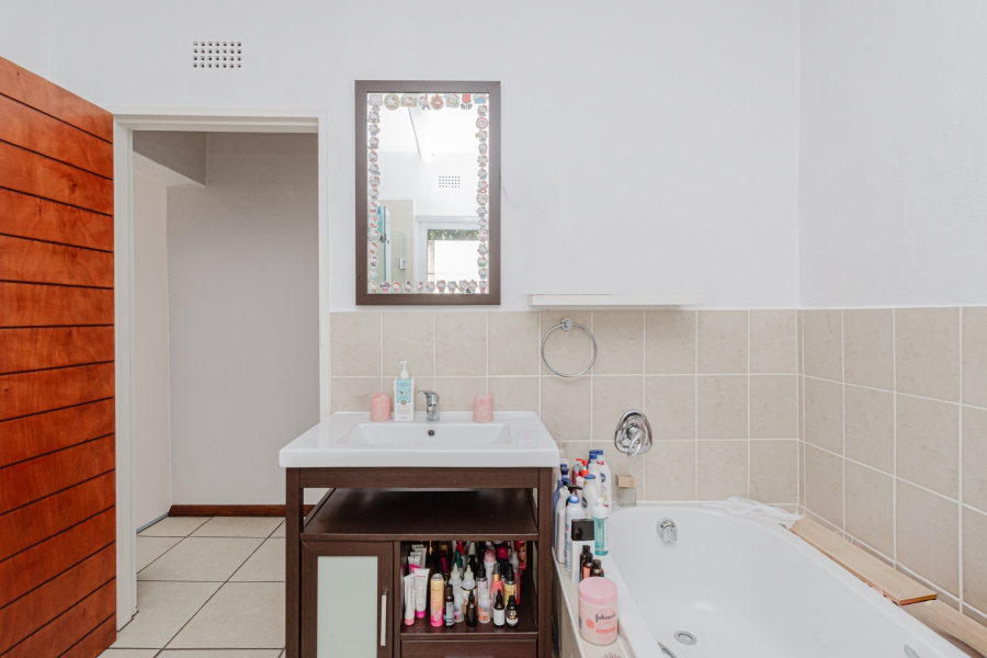 To Let 3 Bedroom Property for Rent in Fourways Gauteng