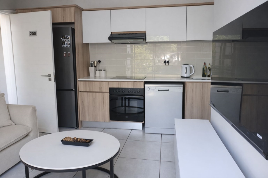 1 Bedroom Property for Sale in Crowthorne AH Gauteng