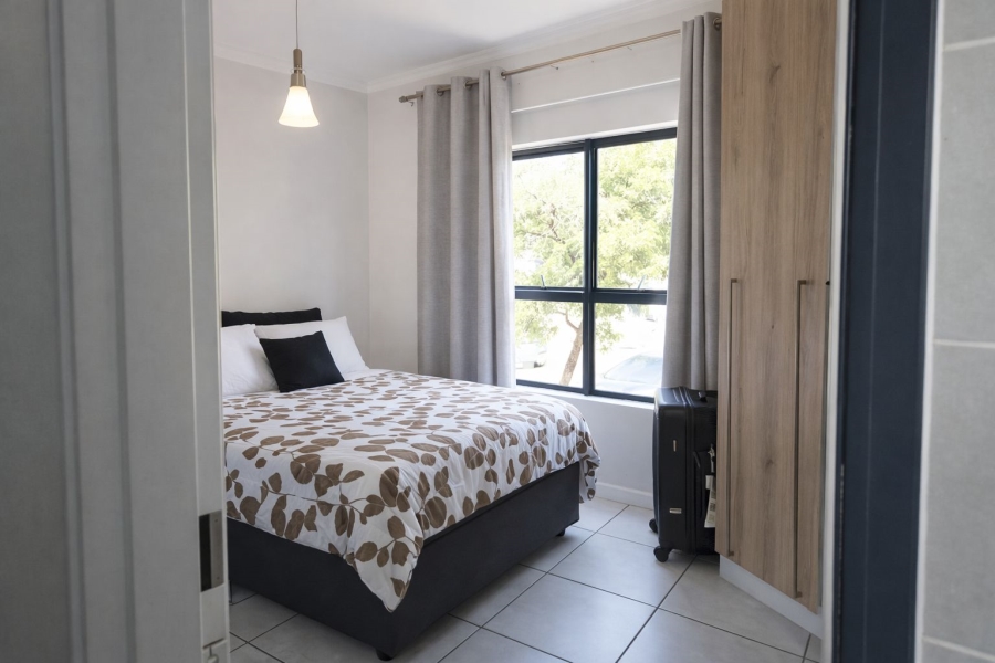 1 Bedroom Property for Sale in Crowthorne AH Gauteng