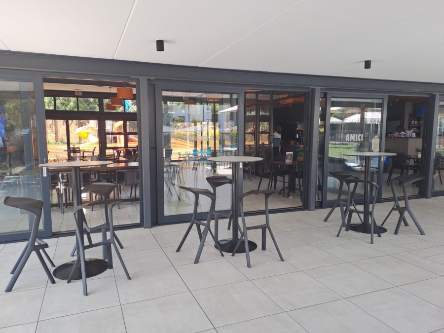 1 Bedroom Property for Sale in Crowthorne AH Gauteng