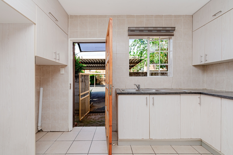 2 Bedroom Property for Sale in North Riding Gauteng