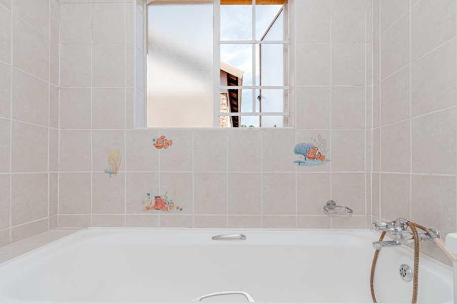 2 Bedroom Property for Sale in North Riding Gauteng