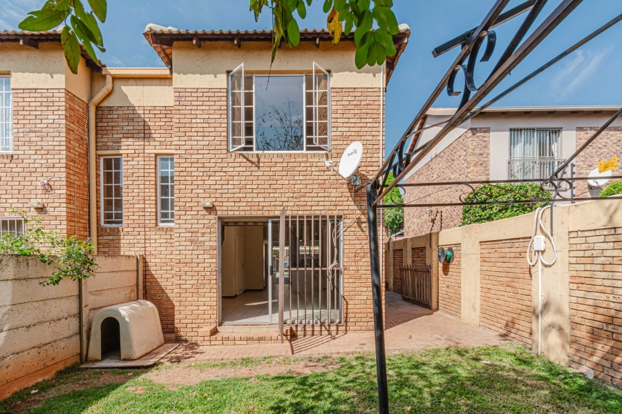 2 Bedroom Property for Sale in North Riding Gauteng