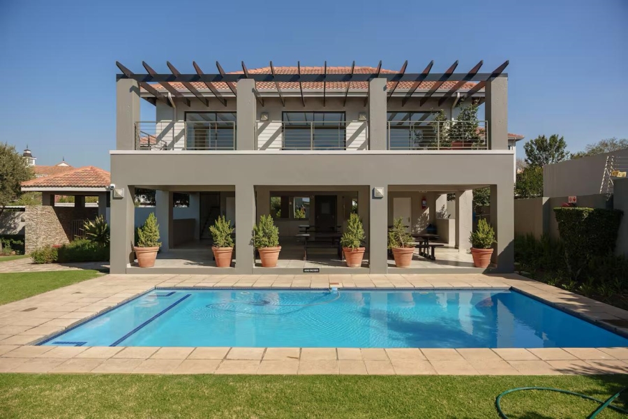 To Let 2 Bedroom Property for Rent in Fourways Gauteng