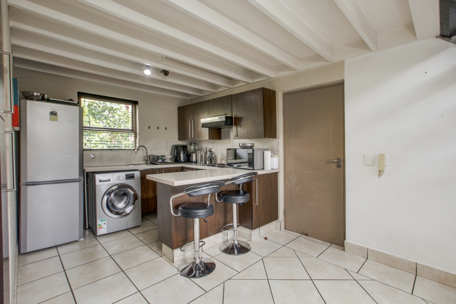 To Let 2 Bedroom Property for Rent in Paulshof Gauteng