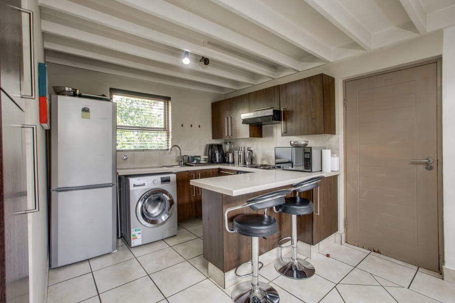 To Let 2 Bedroom Property for Rent in Paulshof Gauteng