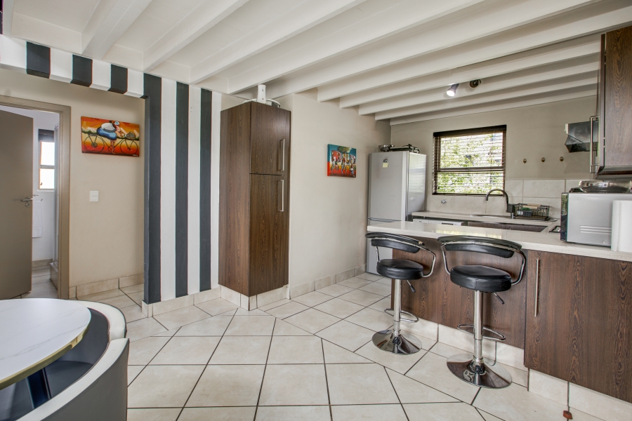 To Let 2 Bedroom Property for Rent in Paulshof Gauteng