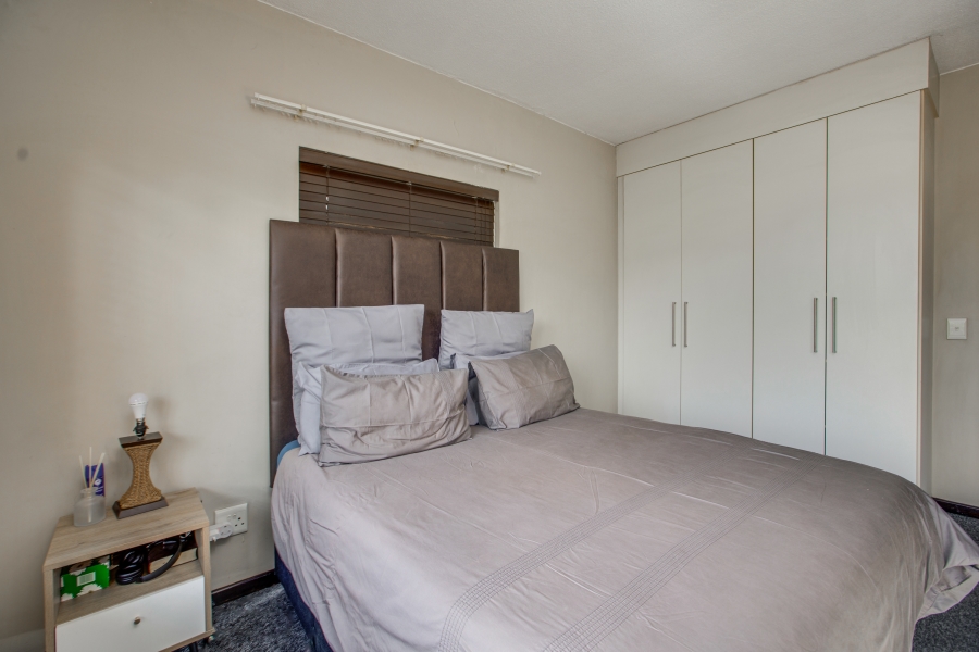 To Let 2 Bedroom Property for Rent in Paulshof Gauteng