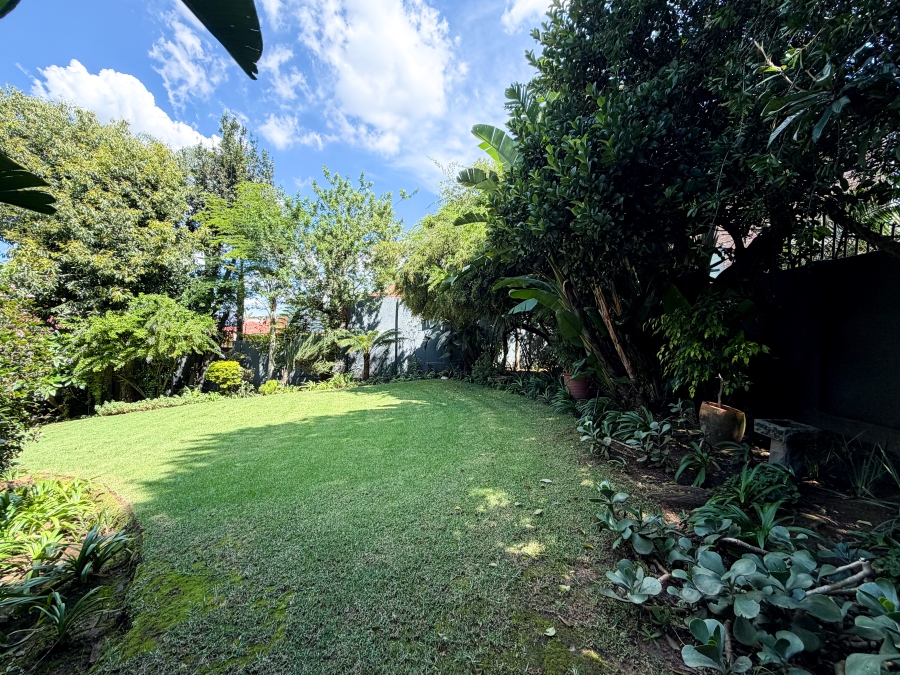 6 Bedroom Property for Sale in Moreleta Park Gauteng