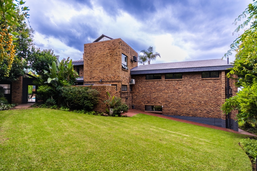 6 Bedroom Property for Sale in Moreleta Park Gauteng