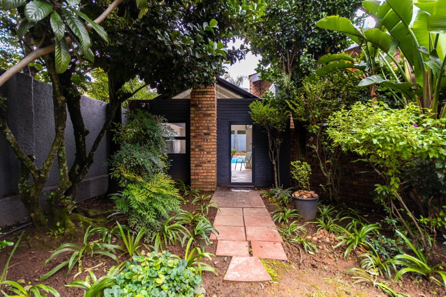 6 Bedroom Property for Sale in Moreleta Park Gauteng