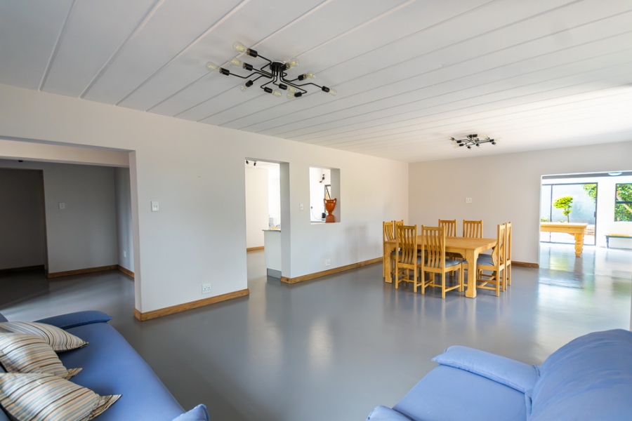 6 Bedroom Property for Sale in Moreleta Park Gauteng