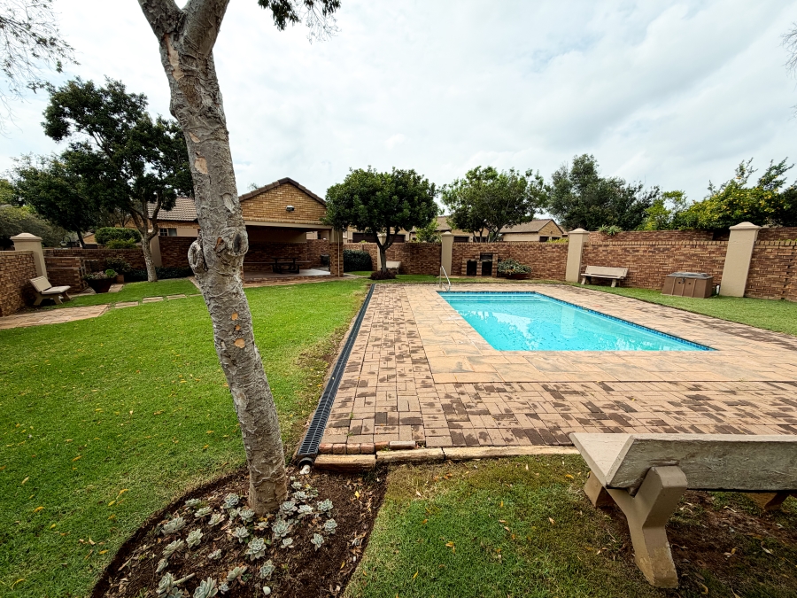 3 Bedroom Property for Sale in Equestria Gauteng