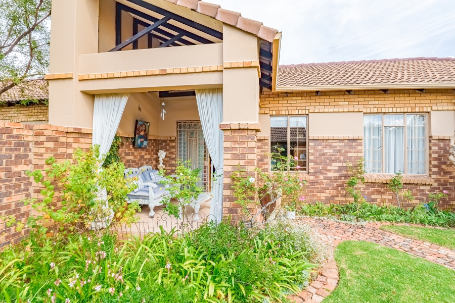 3 Bedroom Property for Sale in Equestria Gauteng