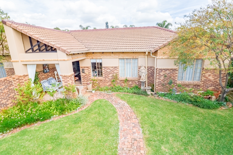 3 Bedroom Property for Sale in Equestria Gauteng