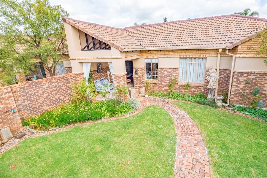 3 Bedroom Property for Sale in Equestria Gauteng