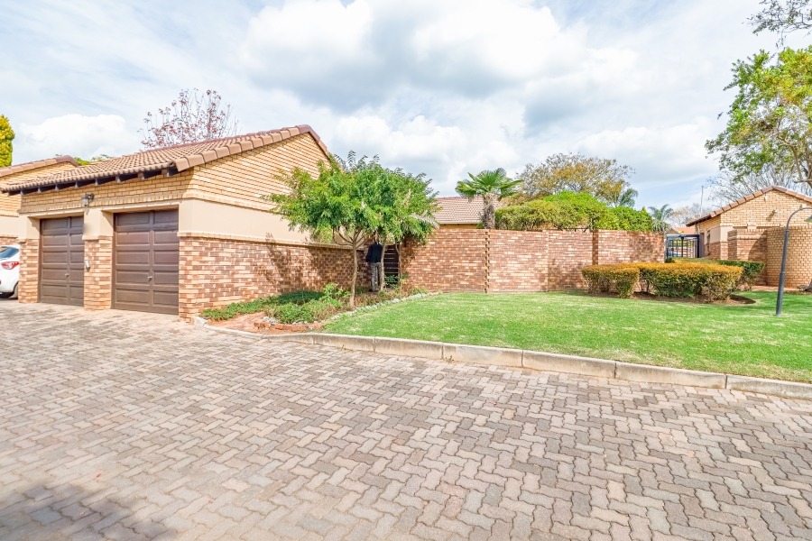 3 Bedroom Property for Sale in Equestria Gauteng