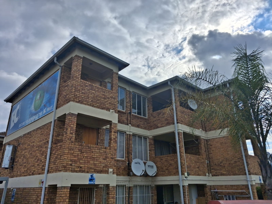 To Let 2 Bedroom Property for Rent in Strubensvallei Gauteng