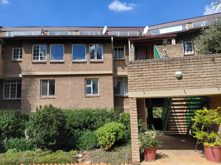 To Let 3 Bedroom Property for Rent in Windsor East Gauteng