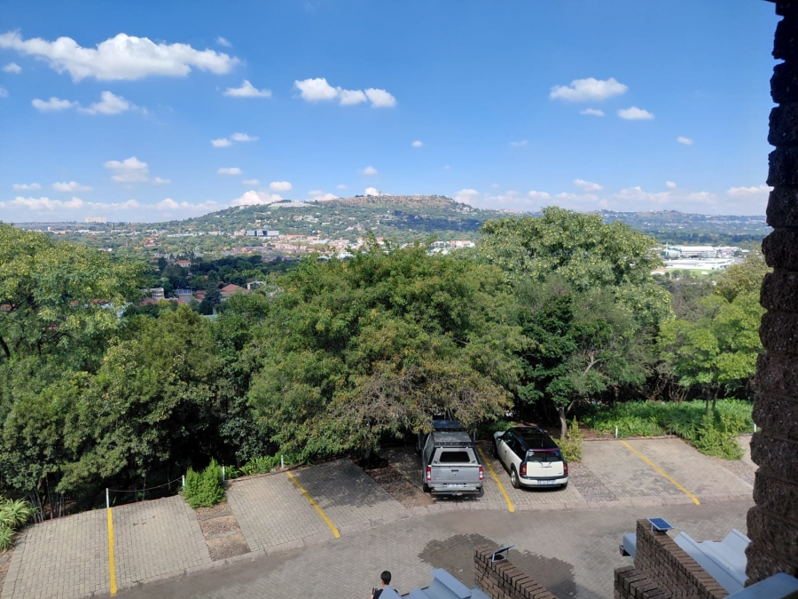 To Let 3 Bedroom Property for Rent in Windsor East Gauteng