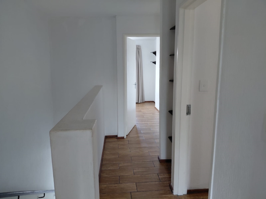 To Let 3 Bedroom Property for Rent in Windsor East Gauteng