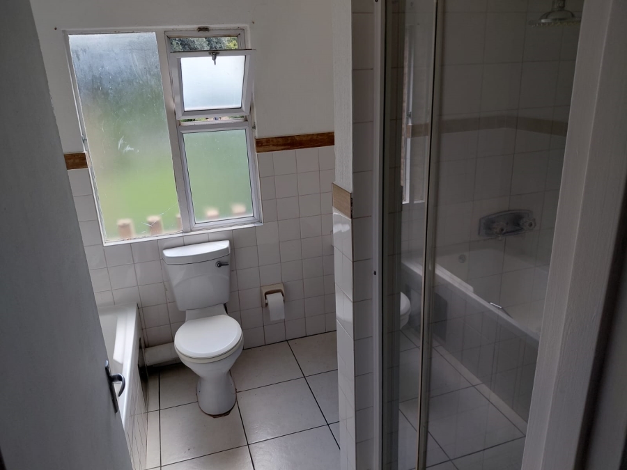 To Let 3 Bedroom Property for Rent in Windsor East Gauteng