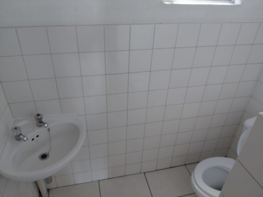 To Let 3 Bedroom Property for Rent in Windsor East Gauteng