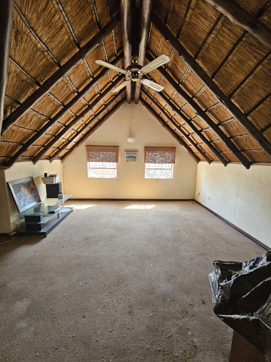3 Bedroom Property for Sale in Faerie Glen Gauteng