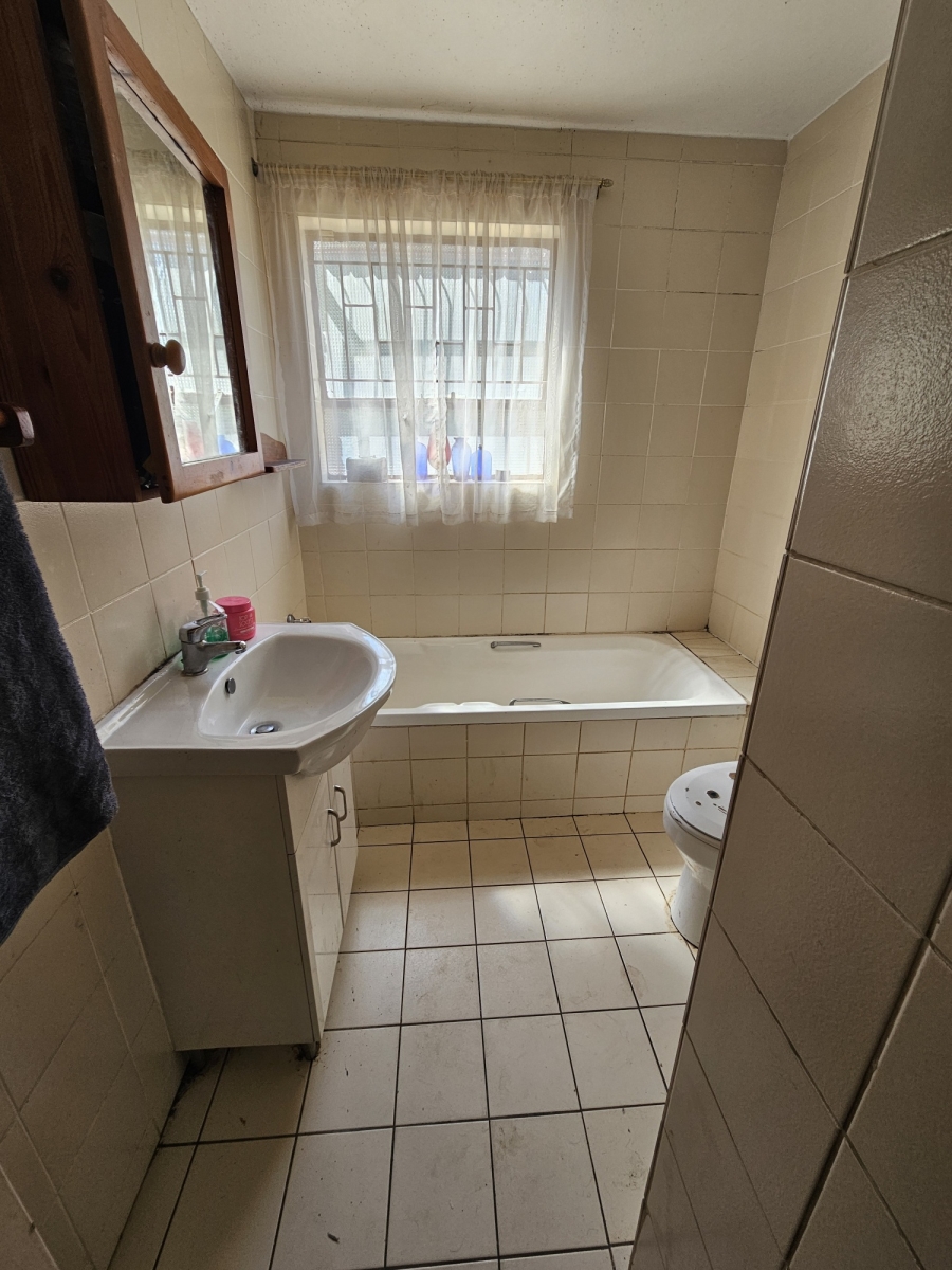 3 Bedroom Property for Sale in Faerie Glen Gauteng