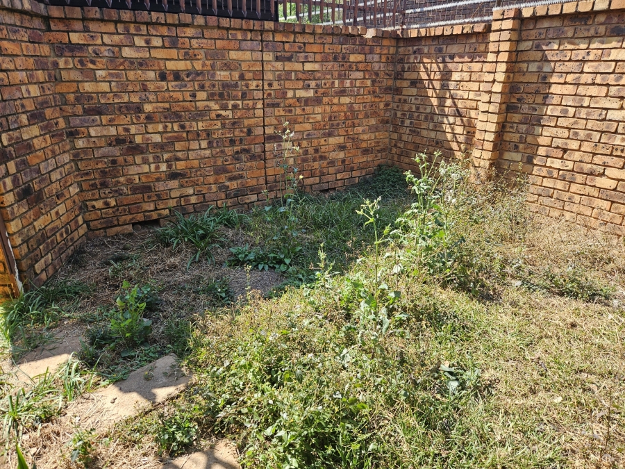 3 Bedroom Property for Sale in Faerie Glen Gauteng
