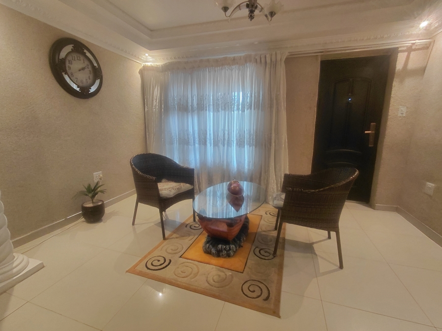 To Let 4 Bedroom Property for Rent in Emdeni Gauteng