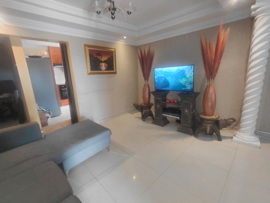 To Let 4 Bedroom Property for Rent in Emdeni Gauteng