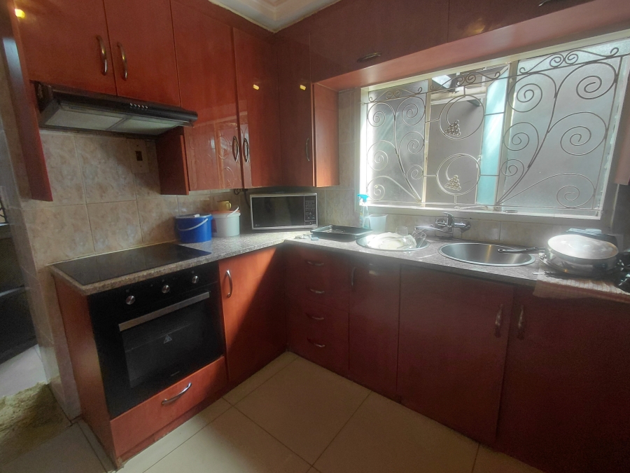 To Let 4 Bedroom Property for Rent in Emdeni Gauteng