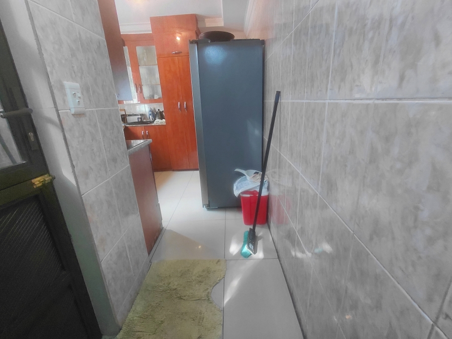 To Let 4 Bedroom Property for Rent in Emdeni Gauteng